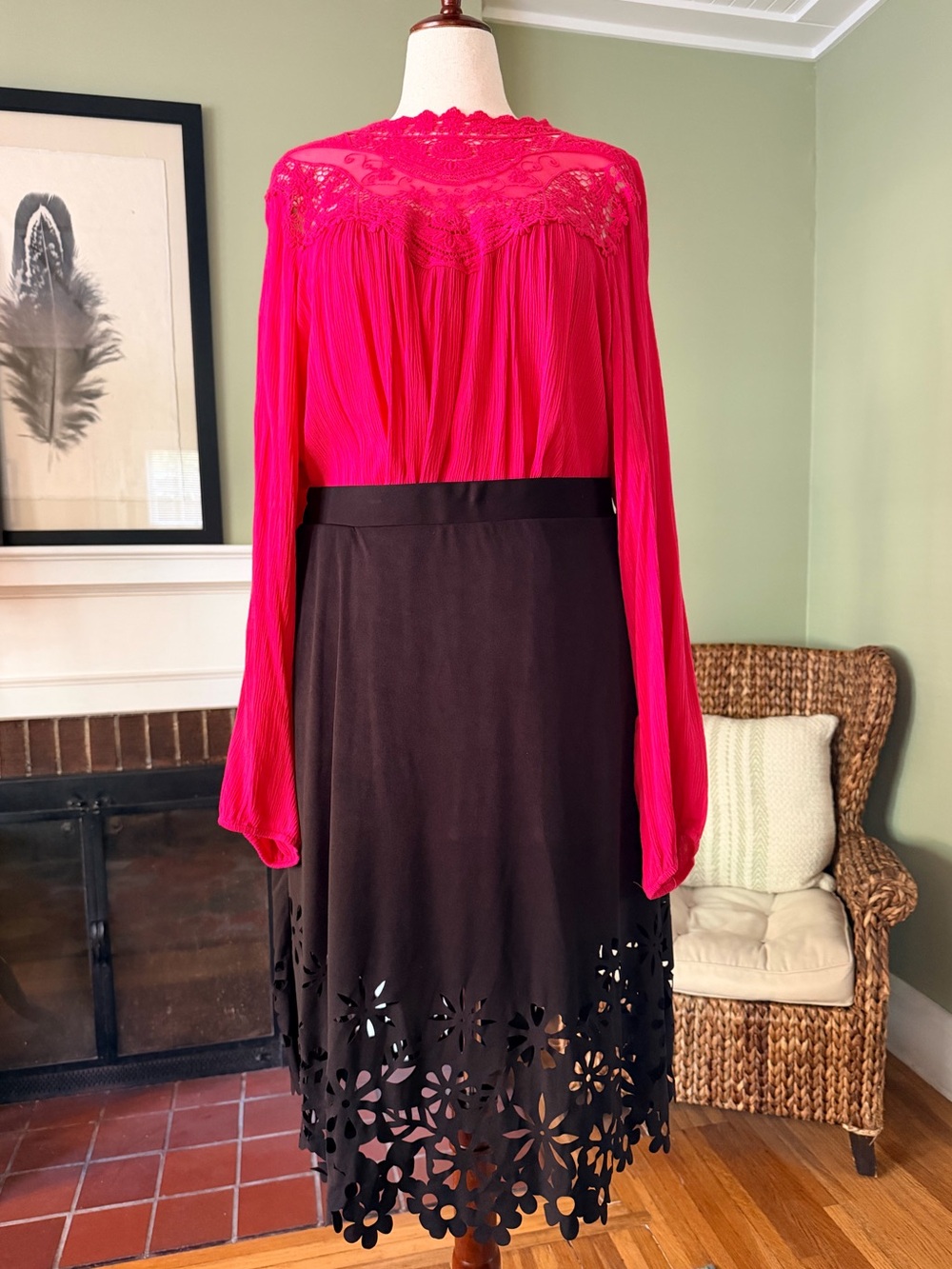 Black Laser-Cut Floral Midi Skirt | NWT | Size 26 | Floral Cutwork Hem